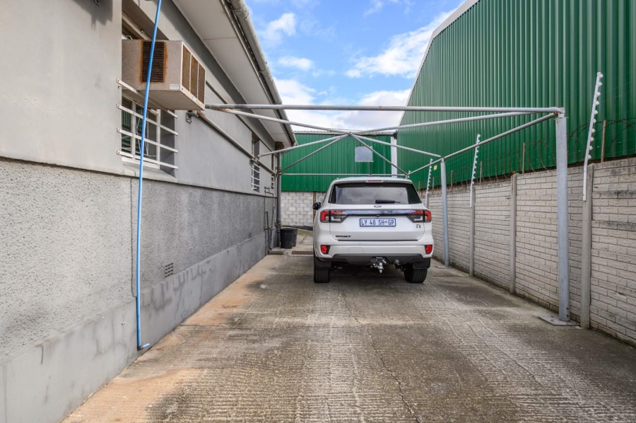 4 Bedroom Property for Sale in Sidwell Eastern Cape